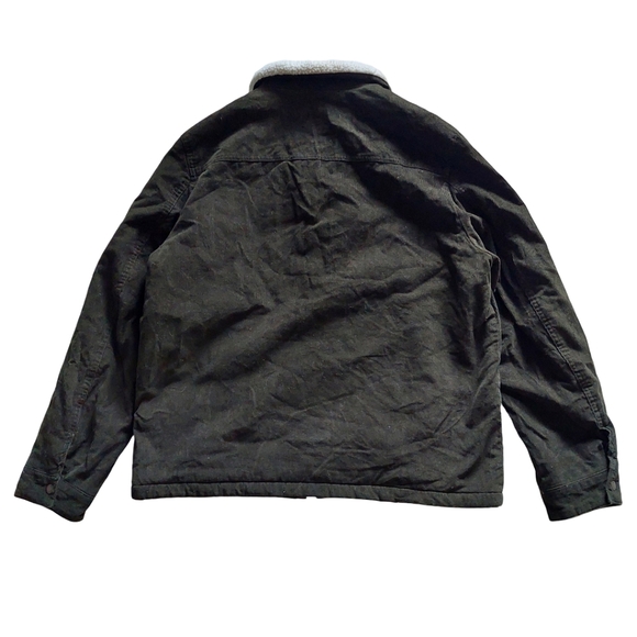 [SOLD] Unisex Levi's Vintage Corduroy Jacket with Sherpa Lining - Picture 3 of 12